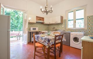 2 Bedroom Cozy Apartment In Camaiore - Camaiore - 7