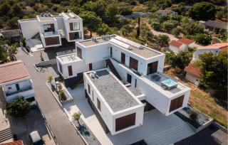 Gorgeous Apartment In Betina With Wifi - Betina - 2