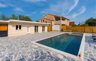 3 Bedroom Stunning Home In Benkovac - Benkovac - 1