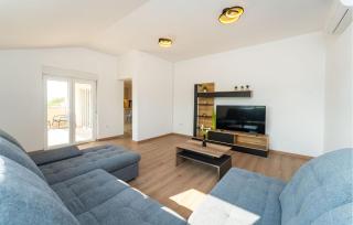 3 Bedroom Stunning Home In Benkovac - Benkovac - 8