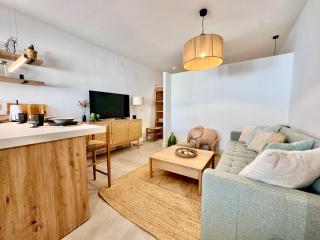 The Cave 408 - La Herradura - 0