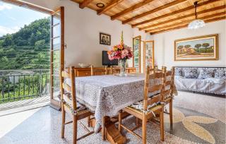 2 Bedroom Awesome Home In Ne - 2