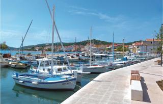 1 Bedroom Awesome Apartment In Betina - 2