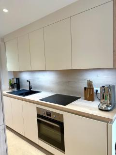 BEST location in Cannes! Just renovated! - 4