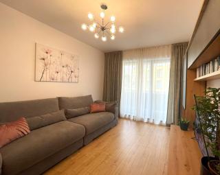Chic Apartment in Cosmopolit Residence with Balcony - Brasov - 1