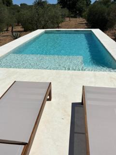 Trulli Biancopumo - private pool - 2