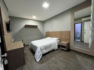 John- R Apart-hotel Curitiba Jardim Botânico - 0