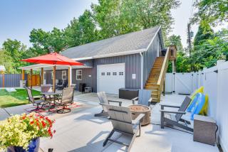 Benton Harbor Apt with Balcony and Fire Pit - 9
