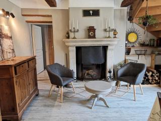 Appart Authentique et Confortable - Valderoure - 0