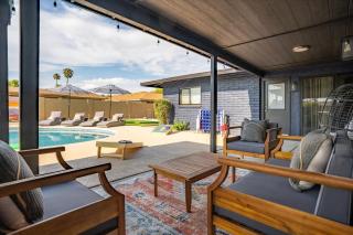Basketball Court Heated Pool Mini Golf & More - Glendale - 5