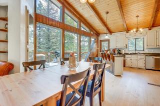 4 Mi to Angel Fire Resort Retreat with Hot Tub - Angel Fire - 2