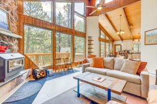 4 Mi to Angel Fire Resort Retreat with Hot Tub - 5