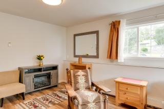 6 Mi to Dtwn Bright and Airy Anchorage Getaway! - Anchorage - 6