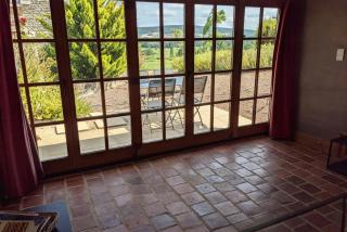 Large Gte With Pool In Peaceful Burgundy - 2