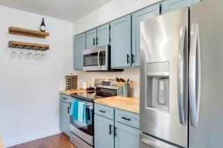 Near Trails and Town Anchorage Apt with Shared Yard - 2