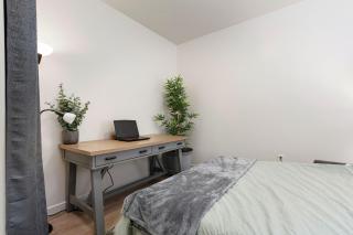 Large Luxury 2Bd 2Ba with office nook -prkg gym pool - Salt Lake City - 3