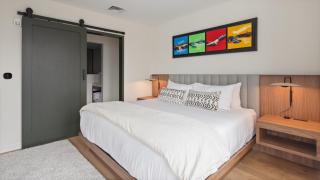 New Spruce Peak Tree House Unit Steps To The Lifts With Big Mountain Views Sleeps 9 - Stowe - 2