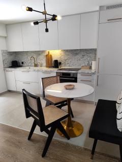 Nest suite by Oikies Rentals - Néoi Epivátai - 7