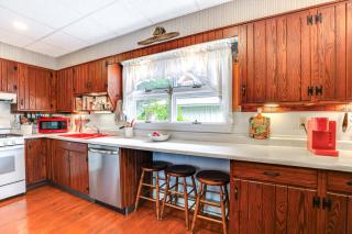 Canandaigua Lakefront Gem with Dock and Boat Slip - Naples - 4