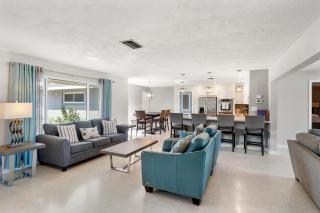 Casa Di Amici - Canal & Pool Home close to AMI! - Bradenton - 2