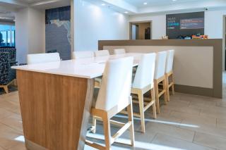 Holiday Inn Express Hotel & Suites Cocoa Beach by IHG - 3