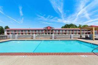 Red Roof Inn Berea - Berea - 2