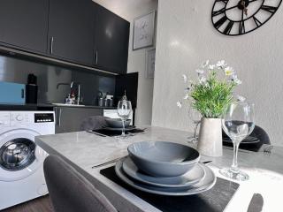 3 Bedrooms -5 minutes walk from Brighton Train Station - Perfect for Contractors, Families, and Larger Groups - Sleeps 7 - Brighton & Hove - 6