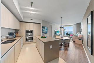 Oceanfront Luxury Condo With WaterView - Hollywood - 1