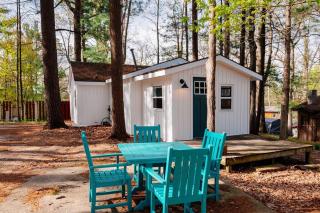 Cozy Cottage on Arbutus Lake - Traverse City - 5