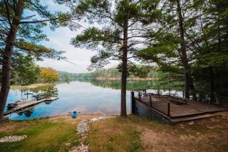 Modern Cabin on Arbutus Lake - Traverse City - 9