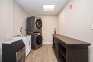 Private Room, Kitchen & Bathroom 2 - Bradenton - 2