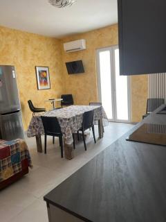 Casa Caselle appartament indipende 100mq 2 stanze 2 bagni e cucina - Caselle - 0