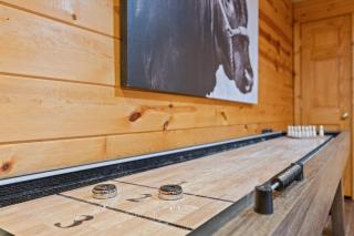 Extensive Views~Games~Hot Tub~Fire Pit~BBQ~Updated - Mashburn Mill - 3