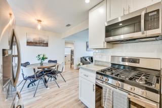 8 Mi to Downtown San Diego Chic Home with Patio - 1
