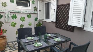 Enjoy Hospitallity at Fully Equipped apartment with Free parking- Happy Place - Pýrgos - 9