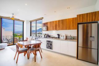 Top-Floor 2BR with Skyline Views, Pool and Gym - 5