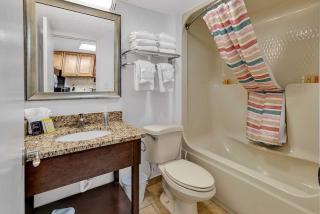 Coastal Suite Renovated with Oceanfront Charm - Myrtle Beach - 2