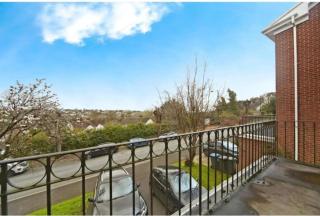 Spacious 5 Bedrooms Family Detached House in Purley 23 min to Central London - Purley - 8