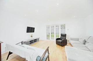 Spacious 5 Bedrooms Family Detached House in Purley 23 min to Central London - Purley - 6