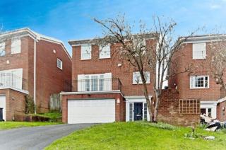 Spacious 5 Bedrooms Family Detached House in Purley 23 min to Central London - Purley - 5