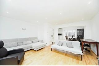 Spacious 5 Bedrooms Family Detached House in Purley 23 min to Central London - Purley - 3