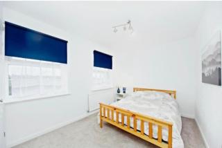 Spacious 5 Bedrooms Family Detached House in Purley 23 min to Central London - Purley - 1
