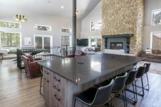 Private Home Perfectly Located at Brighton Ski Resort! - Brighton - 4