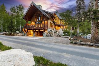 Twin Peaks Lodge - Brighton - 8