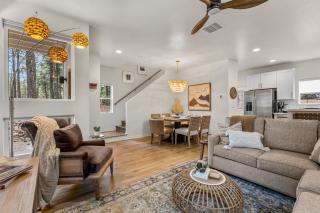 Elegant New Construction Bungalow with Scenic Forest Views - 8