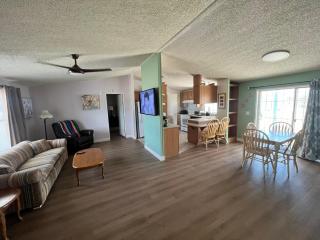 Death Valley PrairieFire 3bd 2ba Home w Kitchen - Pahrump - 0