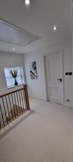 Elegant, Quiet Modern Double Bedroom-Parking inc - - 4
