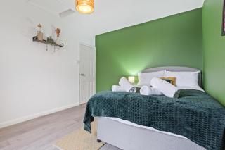 3 bedroom House for Contractors,Workers,Relocation,Insurance,Family, Free Parking, Dover - Kent - 9