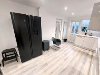 Luxurious 3 Bedroom House - 3