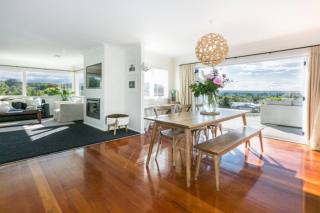 Views, close to town - Havelock North - 0